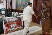 Prabowo Subianto menerima kunjungan Waketum PSSI, Zainudin Amali di Kantor Kementerian Pertahanan, Jakarta. (Foto Dok. Tim Media Prabowo)