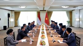 Presiden RI Prabowo Subianto melakukan pertemuan bilateral dengan Presiden Vietnam, Jenderal Luong Cuong di Swissotel, Lima, Peru. (Dok. Tim Media Prabowo)