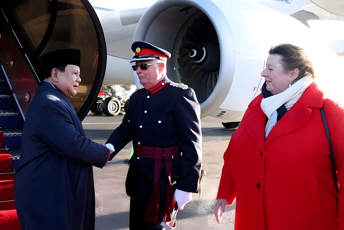 Presiden RI Prabowo Subianto tiba di Bandara Stansted Airport London. (Dok. Tim Media Prabowo)