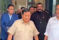 Presiden RI Prabowo Subianto bertemu dengan aktor laga senior asal Amerika Serikat Steven Seagel. (Instagram.com @2.prabowo)