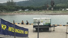 Petugas PLN menyalakan genset berkapasitas besar di RSUD Muda Sedia Aceh Tamiang untuk memulihkan layanan kesehatan pasca banjir. (Dok. Tim Media Prabowo)