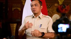 Mensesneg Prasetyo Hadi mengecek kesiapan logistik di Posko Halim untuk memastikan bantuan bencana ke wilayah Sumatera tiba tanpa hambatan. (Instagram.com @prasetyo_hadi28
)